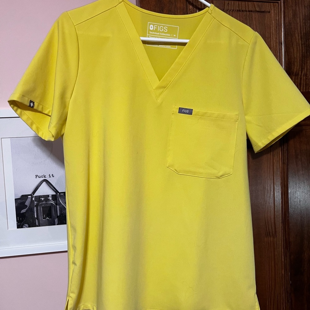 FIGS women's Yellow V-Neck scrub Shirt